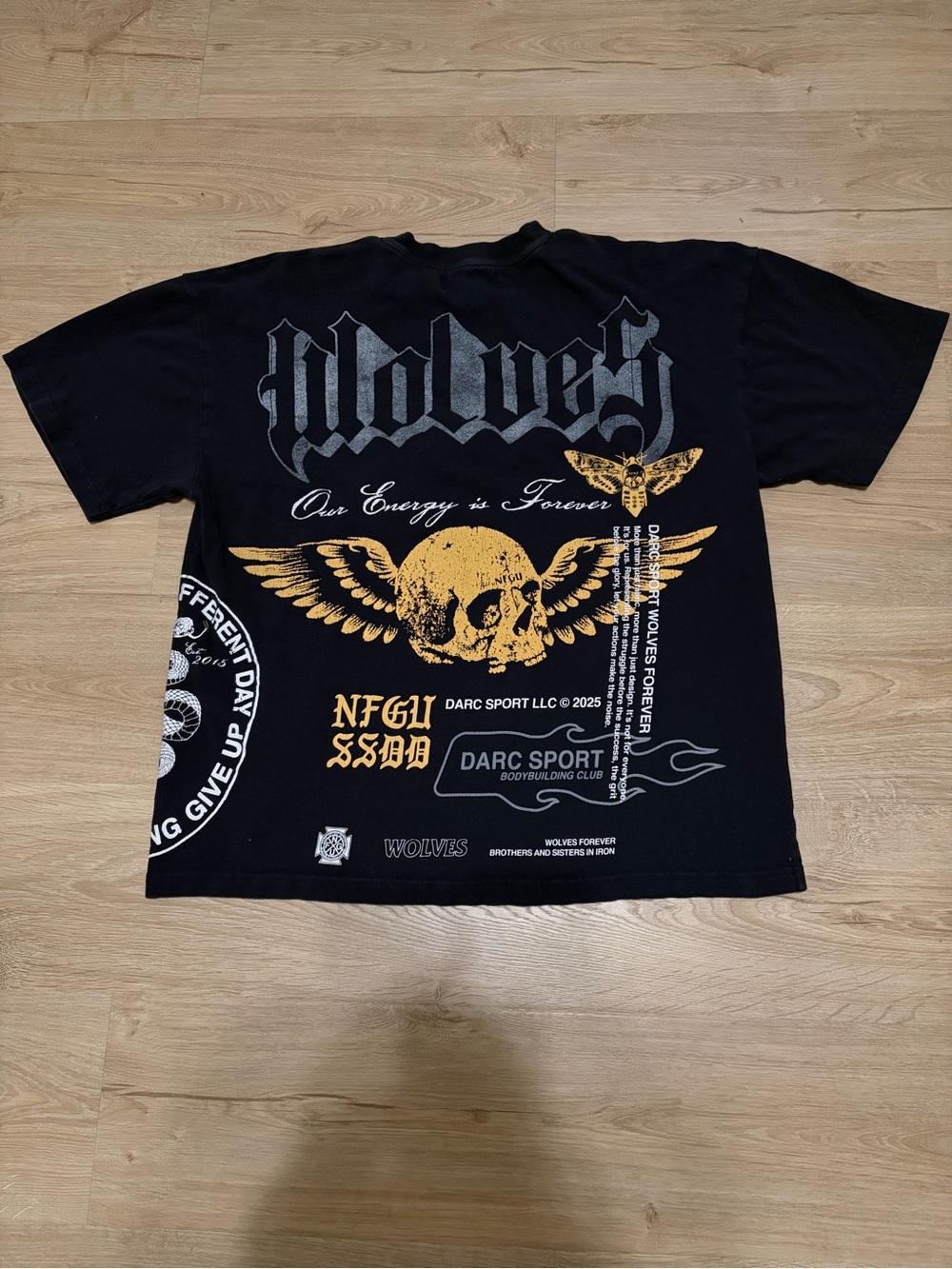 Darc Sport Black Graphic 'Wolves' Skull Tee